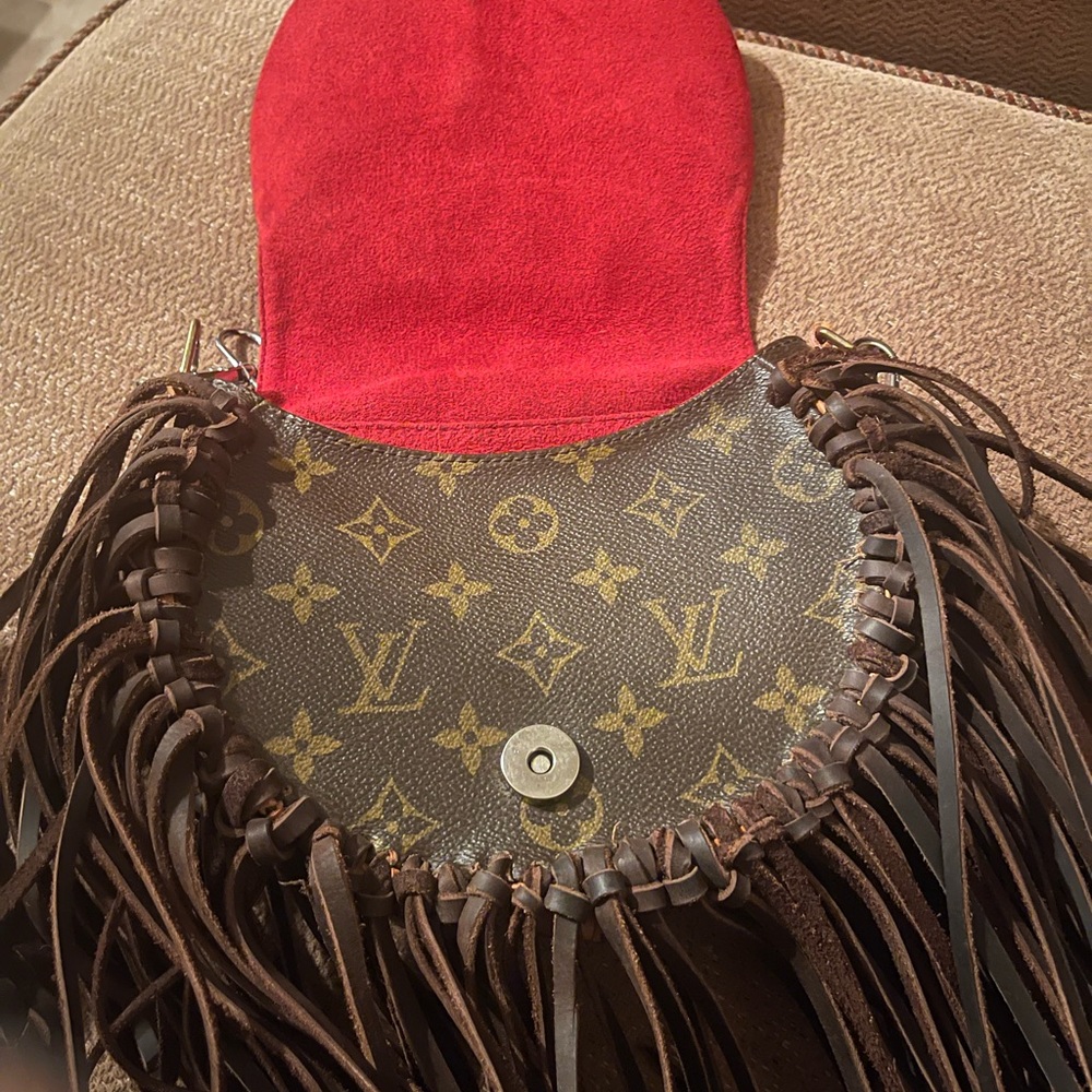 Authentic Louis Vuitton crossbody